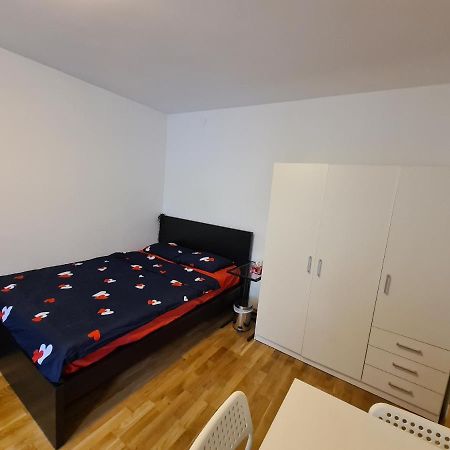 Mirrorroom Pl Citycenter Варшава Екстериор снимка