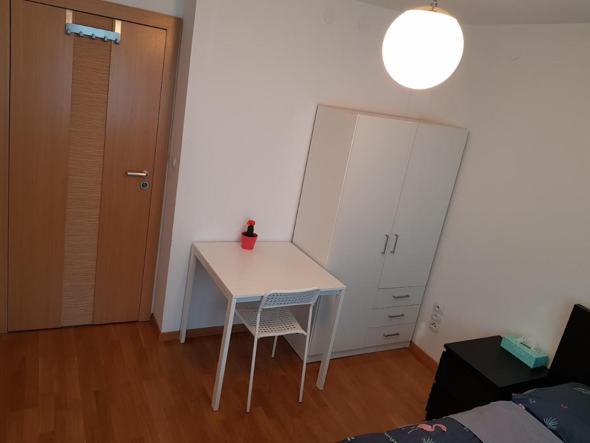 Mirrorroom Pl Citycenter Варшава Екстериор снимка