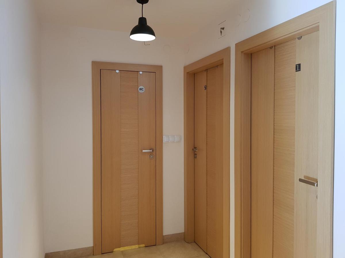 Mirrorroom Pl Citycenter Варшава Екстериор снимка
